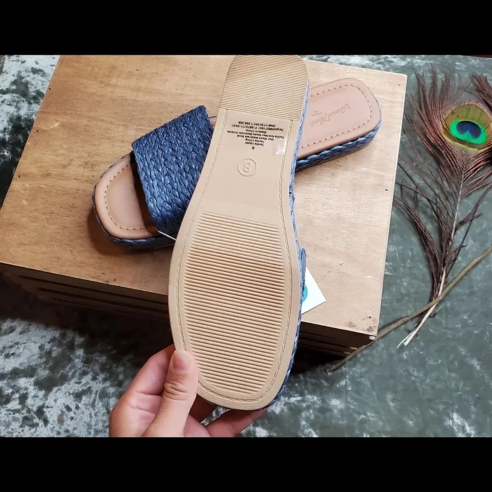 Universal Thread Mardi Raffia Platform Sandals